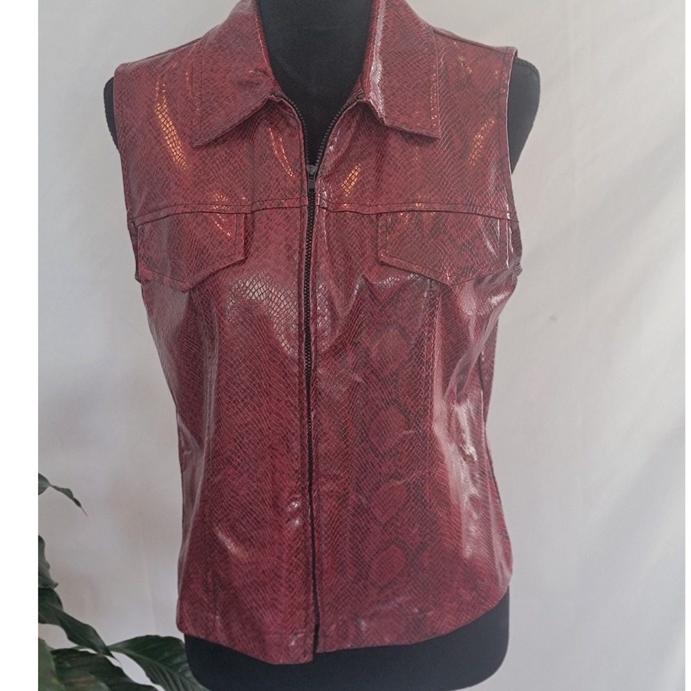 Vintage David Paul New York Vest Red‎ Faux Snakeskin Finish